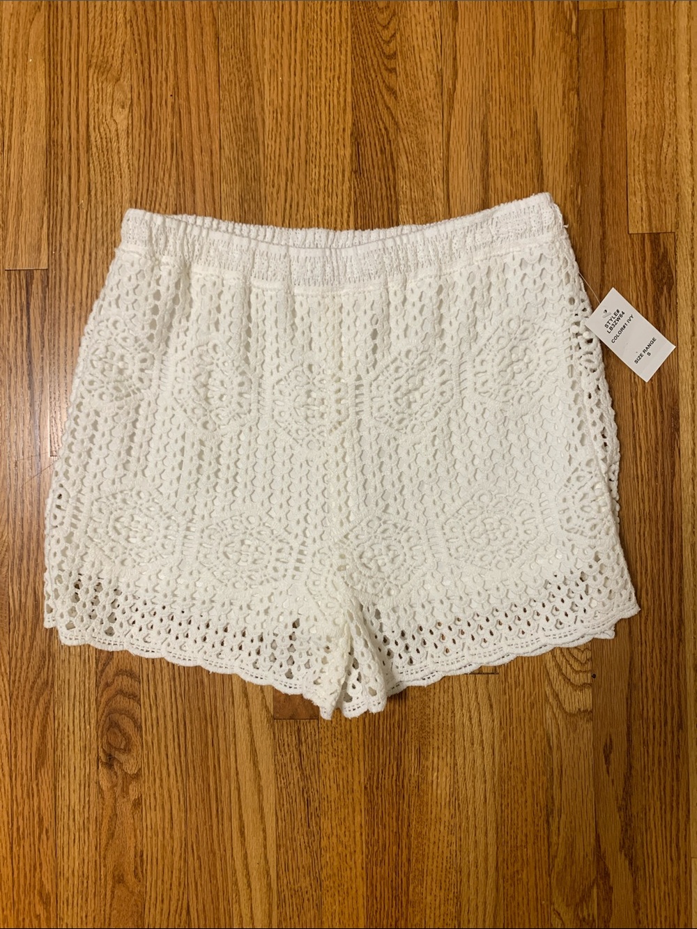 La Blanca beach shorts - ivory white crochet beach shorts w lining, small